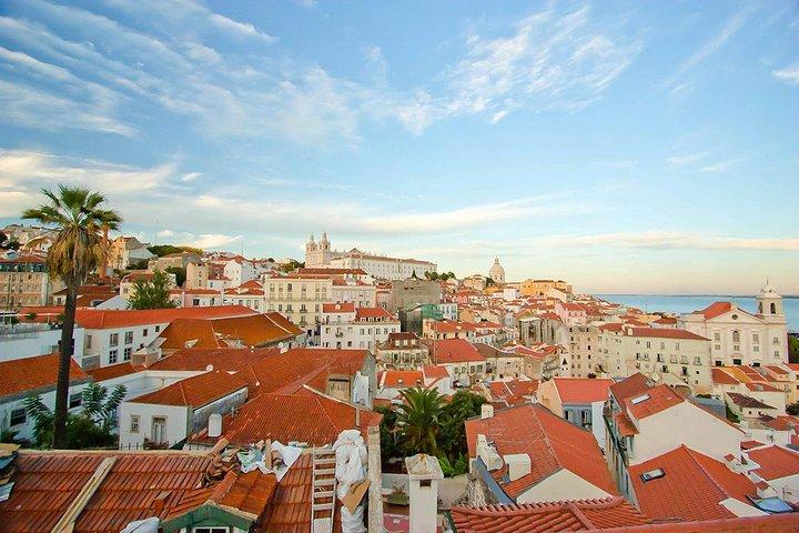 Lisbon: Alfama District Walking Tour