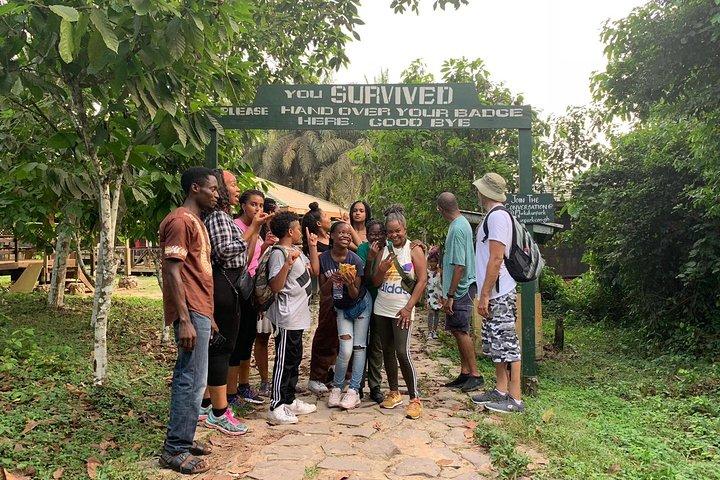 Excursão ao Castelo da Costa do Cabo e Kakum Park