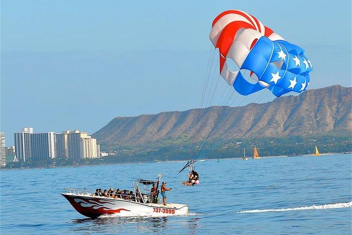 Experiência de Parasailing em Waikiki, HI