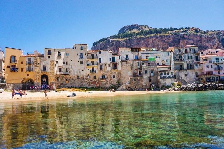 Tour Privado Autoguiado de Cefalu e Santo Stefano di Camastra saindo de Palermo