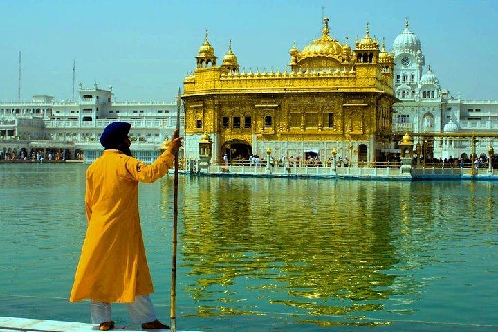 Tour di 3 giorni in Amritsar da Delhi Include hotel, biglietti ferroviari e trasferimenti