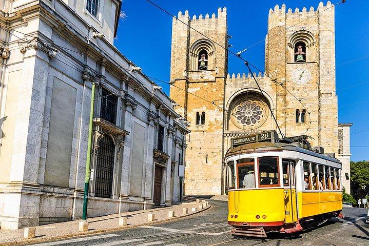 Lisbon Alfama Morning Walking Tour : Città Vecchia e punti panoramici