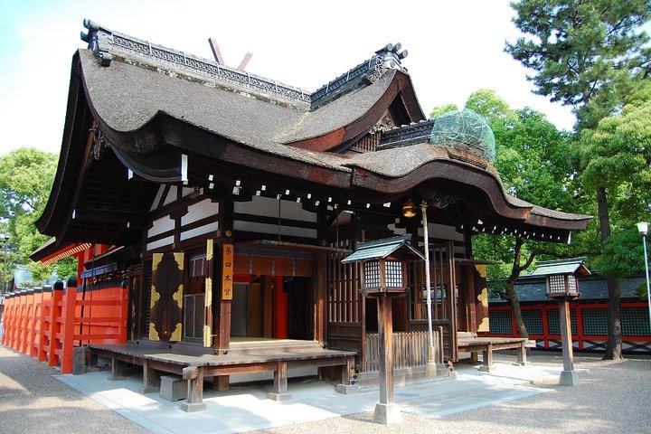 プライベート・カーで大阪の寺院、庭園、古墳を訪ねる1日ツアー