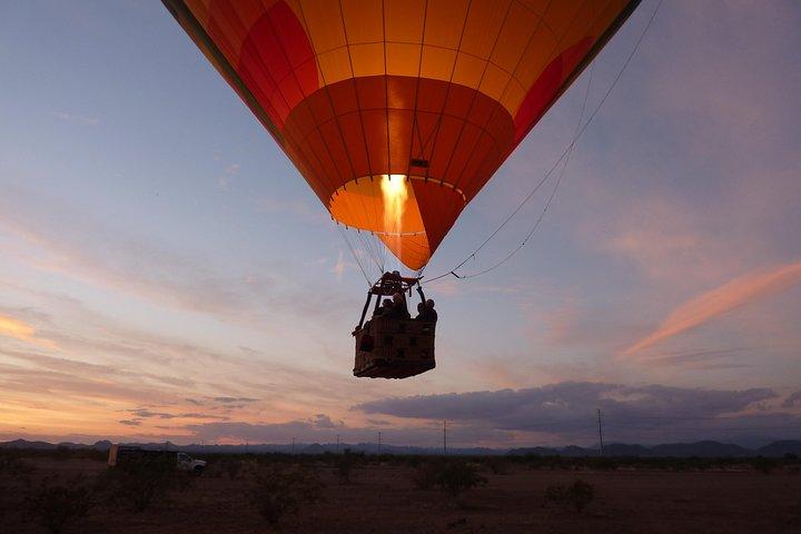 Phoenix Nachmittag Heißluftballonfahrt mit Bubbly + Charcuterie