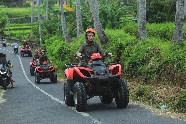 Bali Sunrise Trekking med ATV Adventures