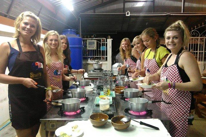 Small-Group Smart Thai Cooking Class in Krabi