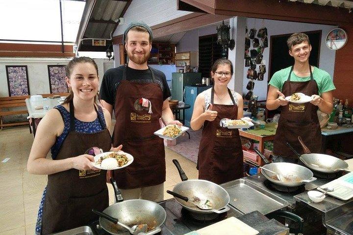 Small-Group Smart Thai Cooking Class in Krabi