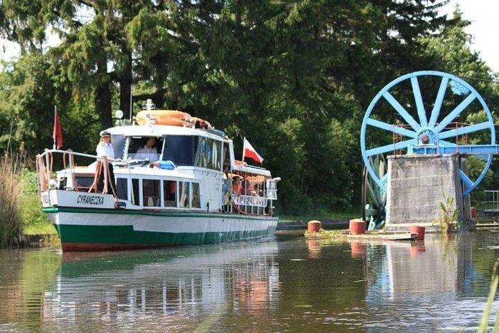 グダニスク発エルブラグ運河ツアー