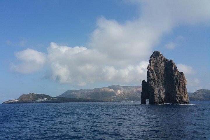 タオルミーナからのエオリア諸島の日帰り旅行：リーパリとヴルカーノ