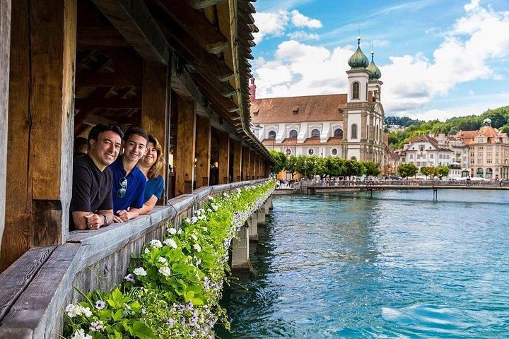 Lucerne Private Walking Tour with a castle visit!