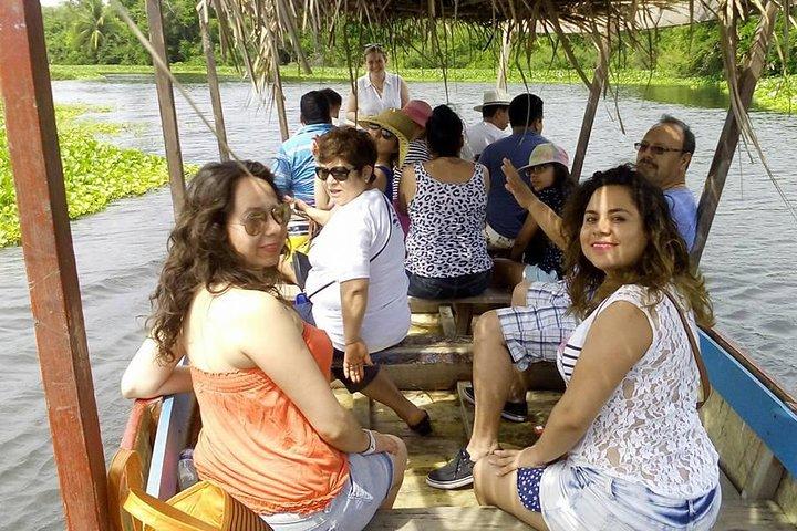 Bootsfahrt in der Lagune von Jungle Coyuca und Freilassung von Babyschildkröten