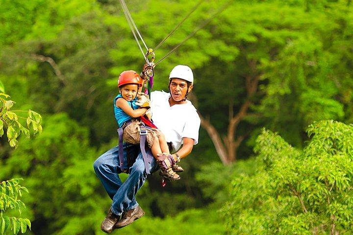 Hoteller i nærheden af Zipline & Hot Springs