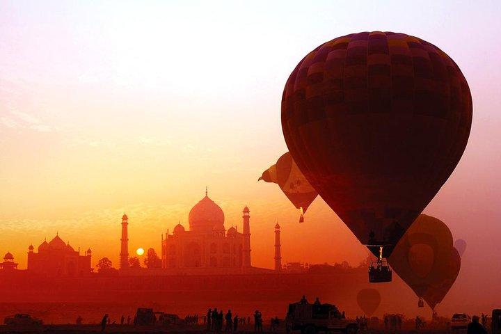 Von Jaipur: 2-tägige private Taj Mahal-Tour bei Sonnenaufgang und Sonnenuntergang