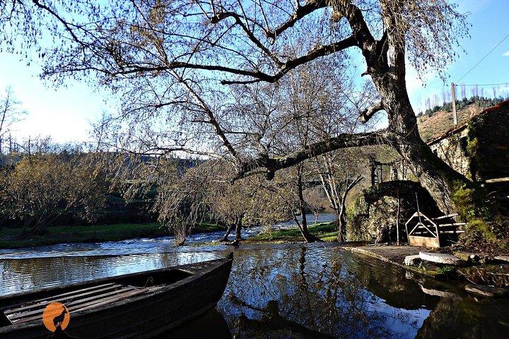 Lousã の片岩村から Penacova の水車小屋まで