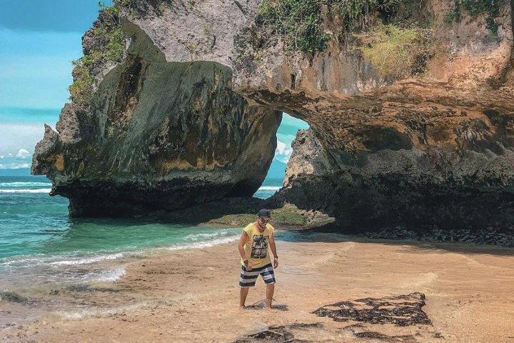 Uluwatu Instagram Tour: Unforgettable Beaches (Private & All-Inclusive)