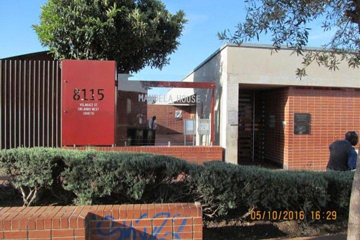 Ciudad privada de Johannesburgo, Museo del Apartheid con Soweto Tour R1,900