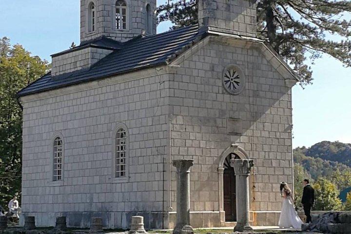 Tour privado Cetinje Lovcen Njegusi - Excursión de un día al corazón de Montenegro