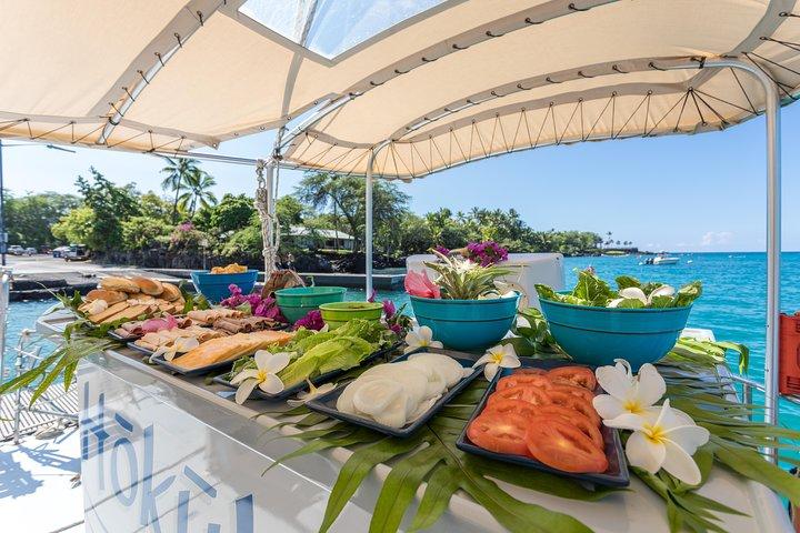Vela deluxe e snorkeling al Monumento al Capitano Cook