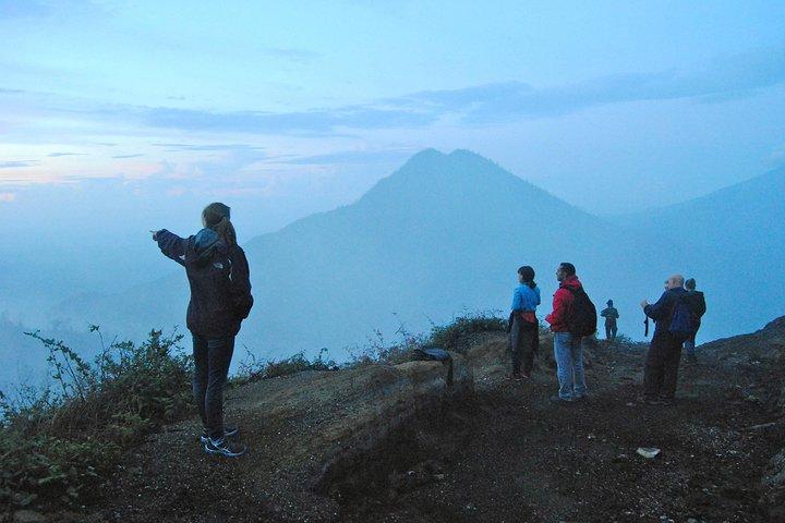 Excursión nocturna al monte Ijen Blue Fire Trek desde Bali (privado, todo incluido)
