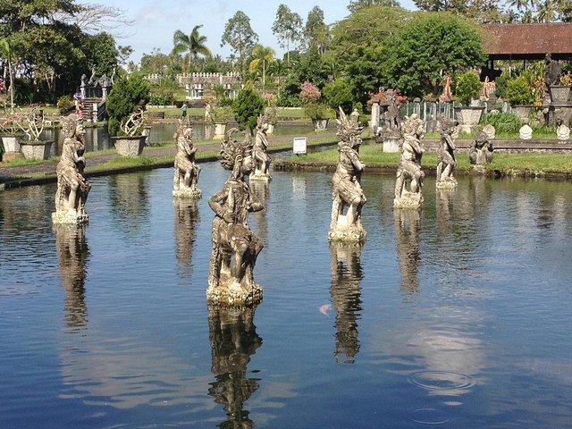 O portão do céu Bali com melhores lugares para visitar no leste de Bali