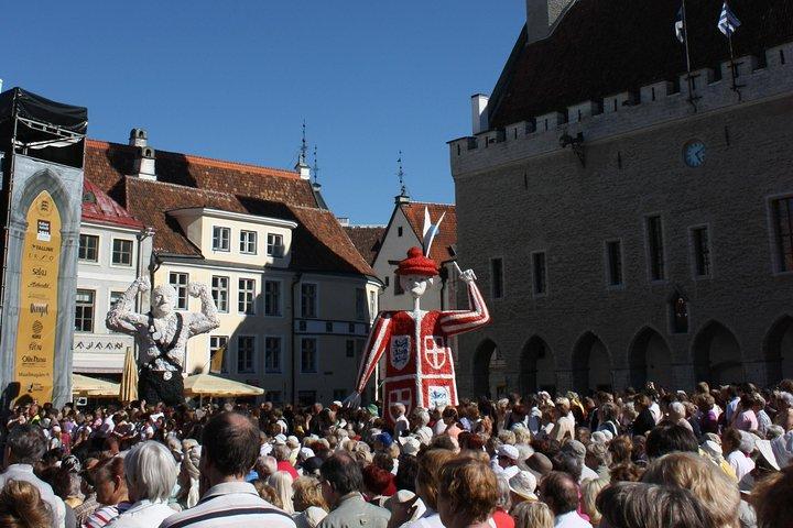 Tallinn Highlights Shore Excursion With Port Return Transfer