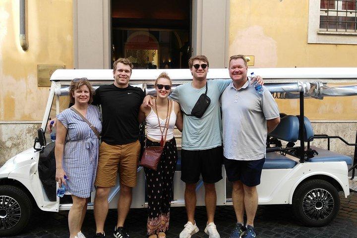 Rome : visite semi-ou privée en voiturette de golf en soirée avec apéritif