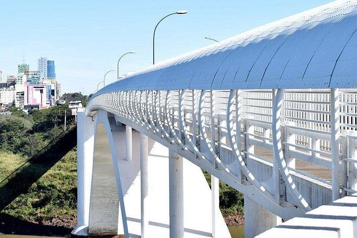 空港IGUピックアップ＆パラグアイ＆ホテルドロップオフでのショッピング - プライベートツアー