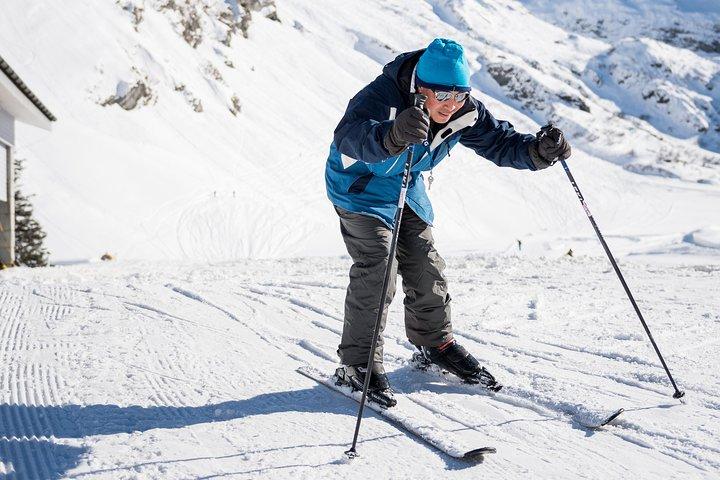 チューリッヒ発ティトリス山初スキー体験
