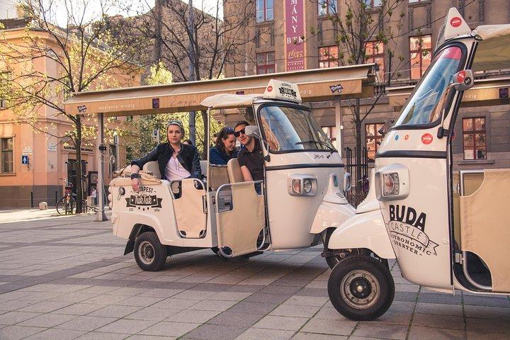 ブダペスト・トゥクトゥク・ダウンタウンのガラッシュスープによるプライベートツアー