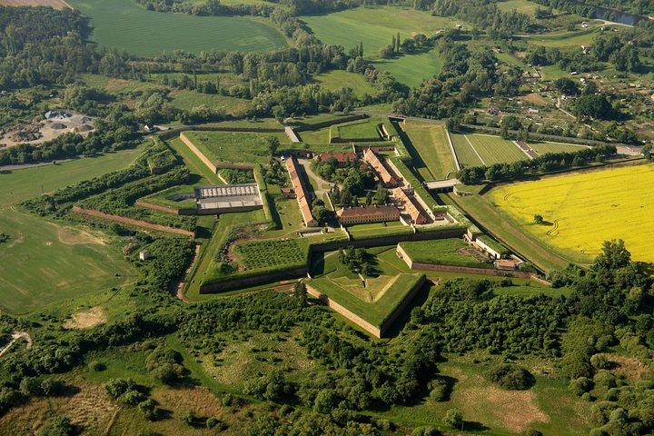 Från Prag: Terezin med antagning