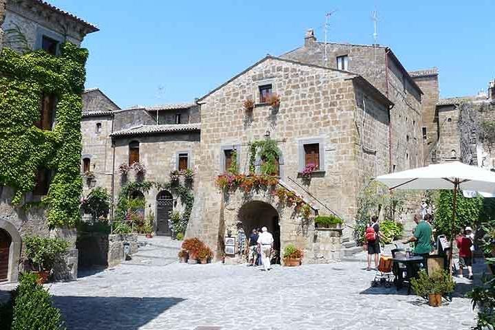 Orvieto and Civita di Bagnoregio Day Tour from Civitavecchia Port