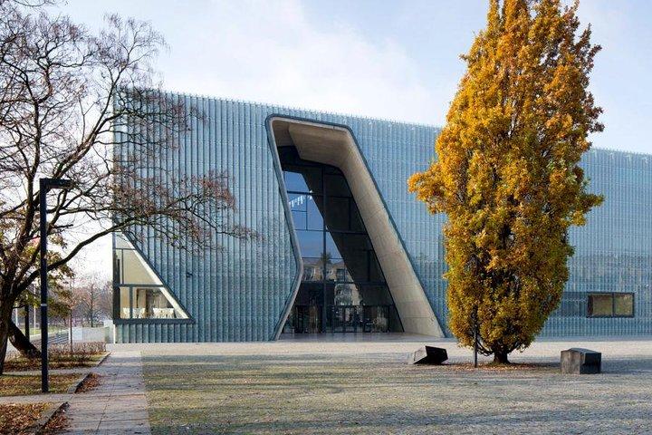 Museu da Revolta de Varsóvia (1944) + Museu POLIN: PRIVATE TOUR / inc. Pegar/