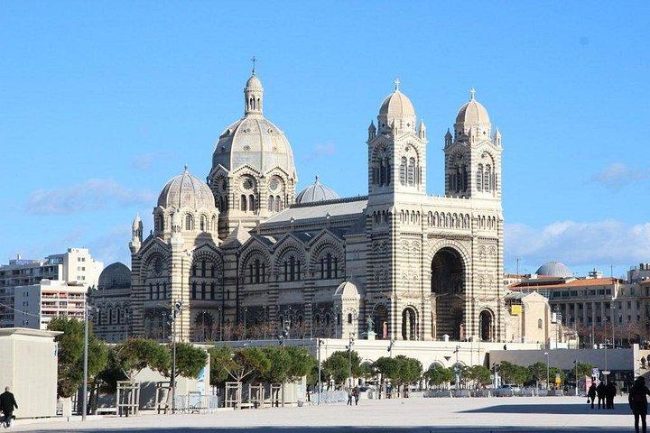 Aix-en-Provence & Marseille Private Tour with Official Guide !