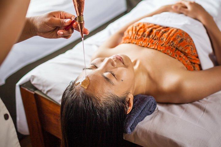 Shirodhara – 90min Ayurvedic Flow