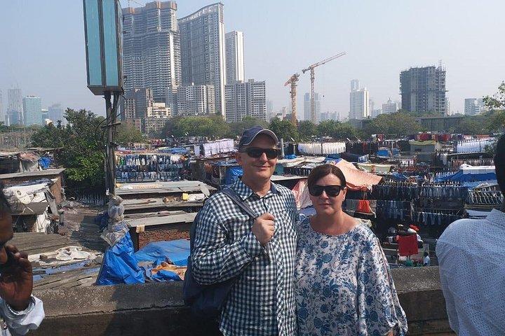 ムンバイのDabbawalasとDhobisツアーの朝の生活