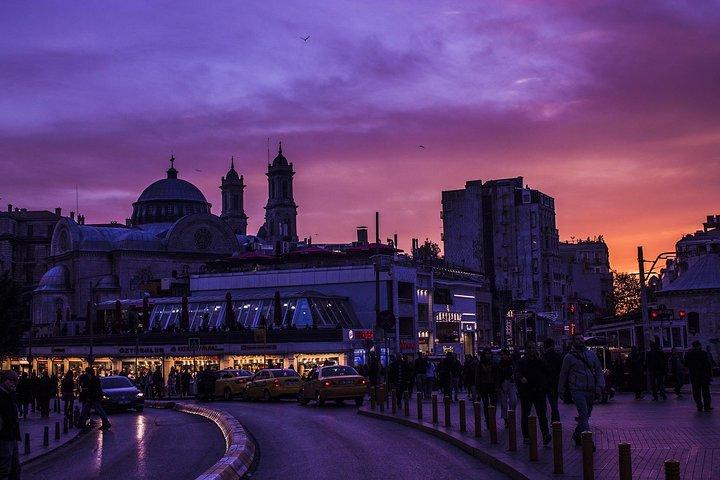 Istanbul Night Tour with Drinks: Private & Custom with a Local