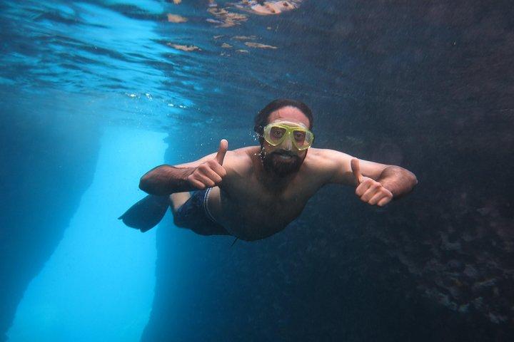 Snorkeling and swimming tour to the Poseidon's temple at Sounio