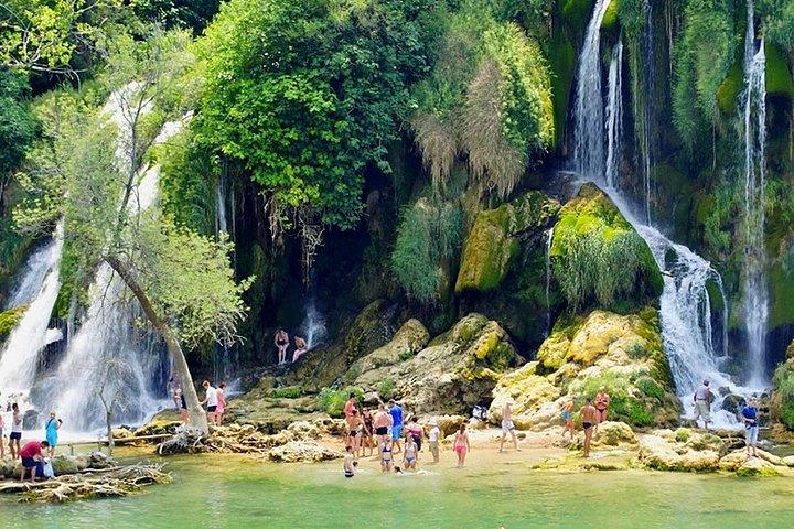 Besök Kravice vattenfall