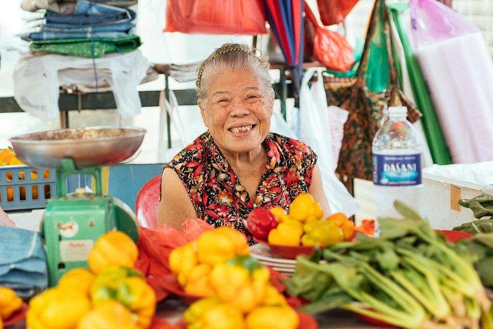 La visite gastronomique PRIVÉE primée : 10 dégustations de 3 cultures