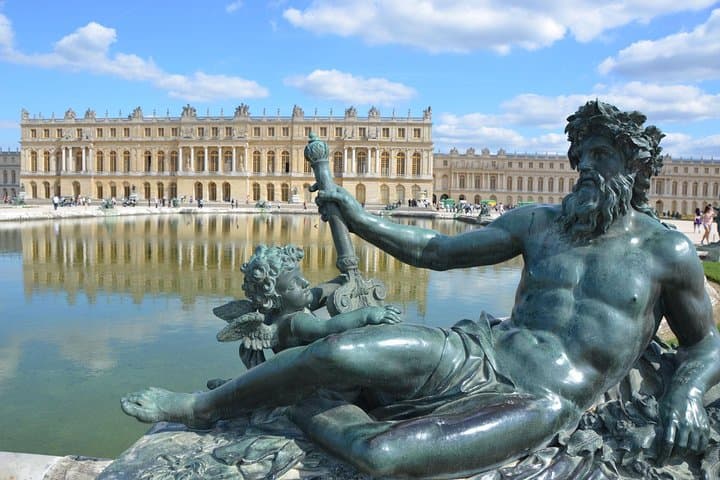 Versailles Domain Small-Group Guided Tour from Paris