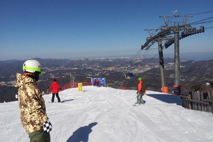TOUR DE ESQUÍ PRIVADO en la estación de esquí olímpica de Pyeongchang (más miembros menos costo)