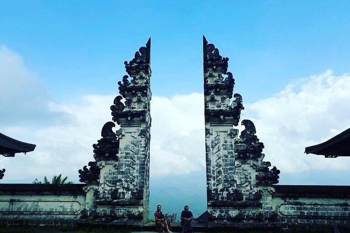 Bali: Instagrams Tour Lempuyang Temple, Tirta Gangga- Tukad Cepung, Tibumana Waterfall