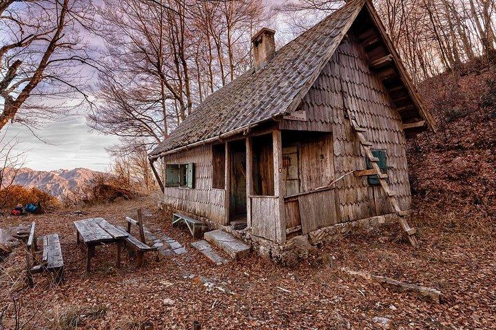 Discover stunning Cvrsnica Mountain - Hike Down King's Old Hunting Trail