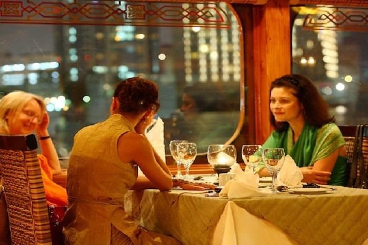 Cena al Dubai Marina (Matrimoni e luna di miele)