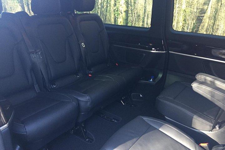CDG Paris airport transfer in private van