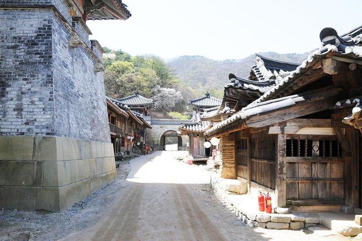 韓国民俗村と大長今公園へのプライベート日帰り旅行