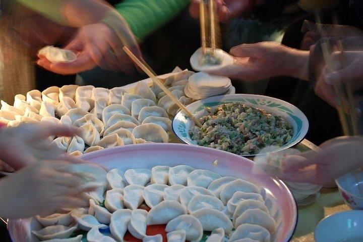 Aula de culinária caseira privada com a Shanghai Mama