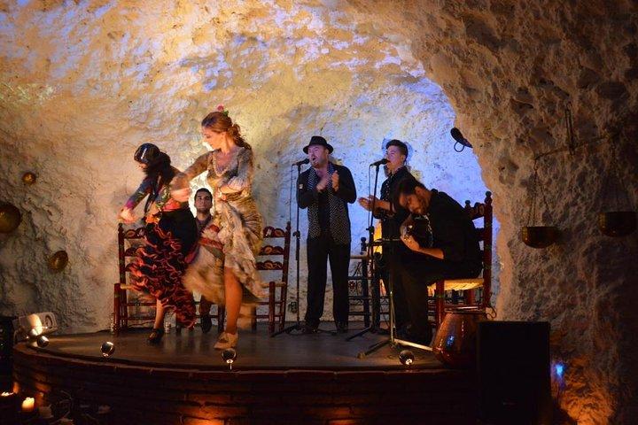 Flamencoshow i en grotterestaurant i Granada