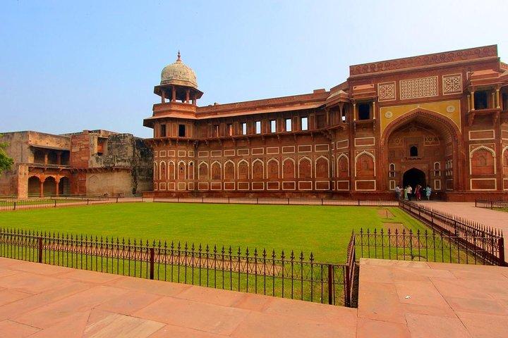 ゴールデントライアングルツアー4泊5日（Delhi-Agra-Jaipur）