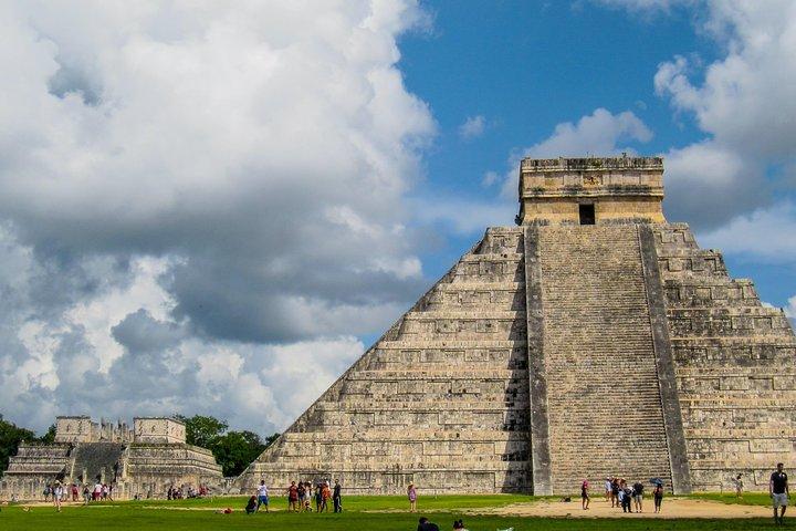 Chichen Itza et Ekbalam avec baignade dans les cénotes de Cancún